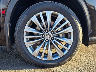2021 Toyota Highlander Hybrid Platinum