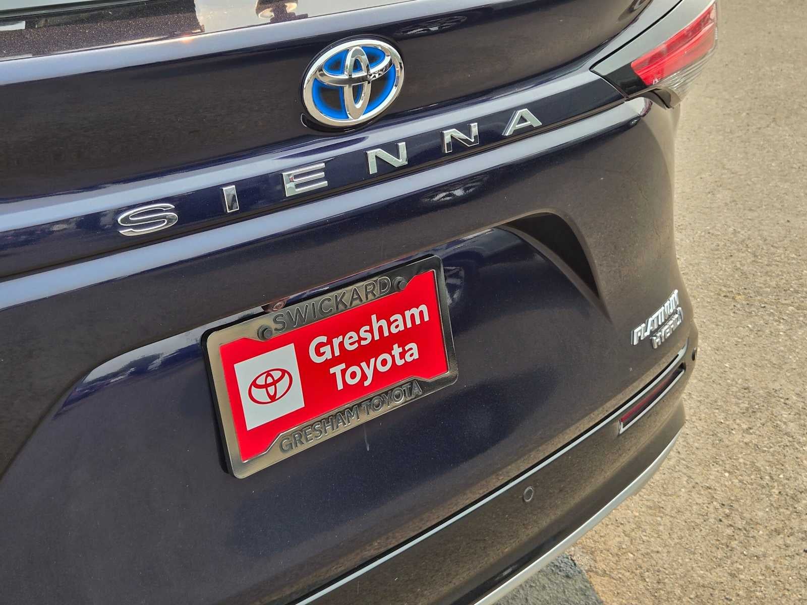2023 Toyota Sienna Platinum