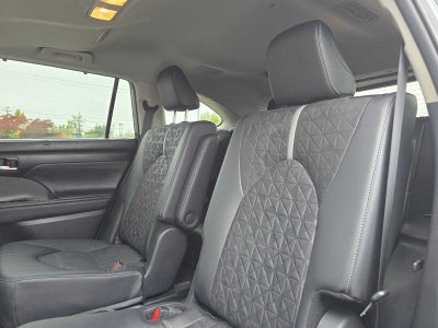 2024 Toyota Highlander Hybrid XLE Nightshade
