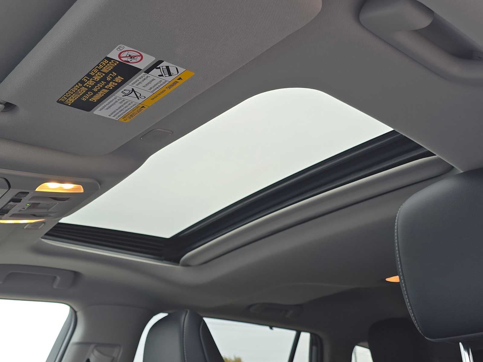 2024 Toyota Highlander Hybrid XLE Nightshade