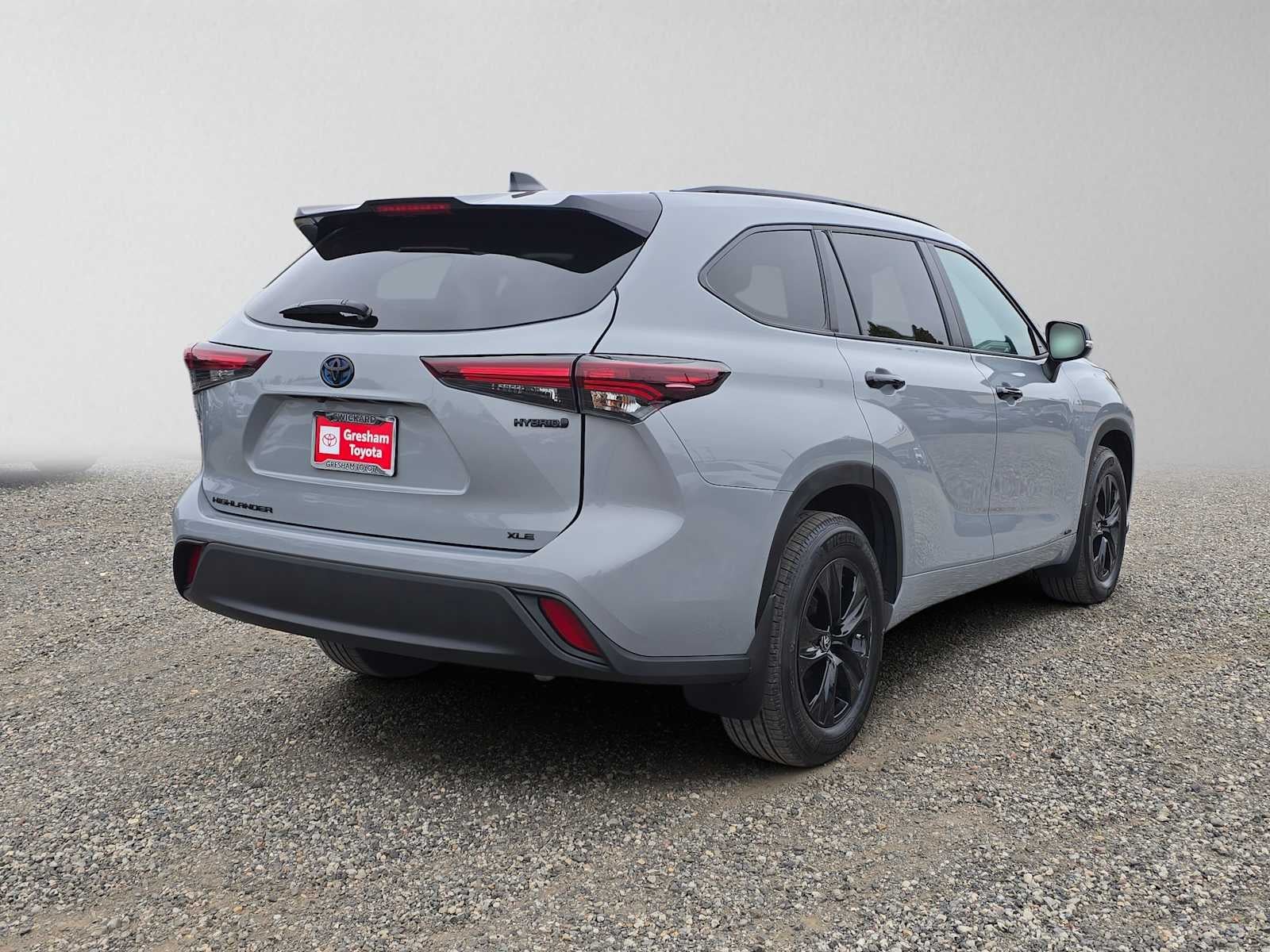 2024 Toyota Highlander Hybrid XLE Nightshade