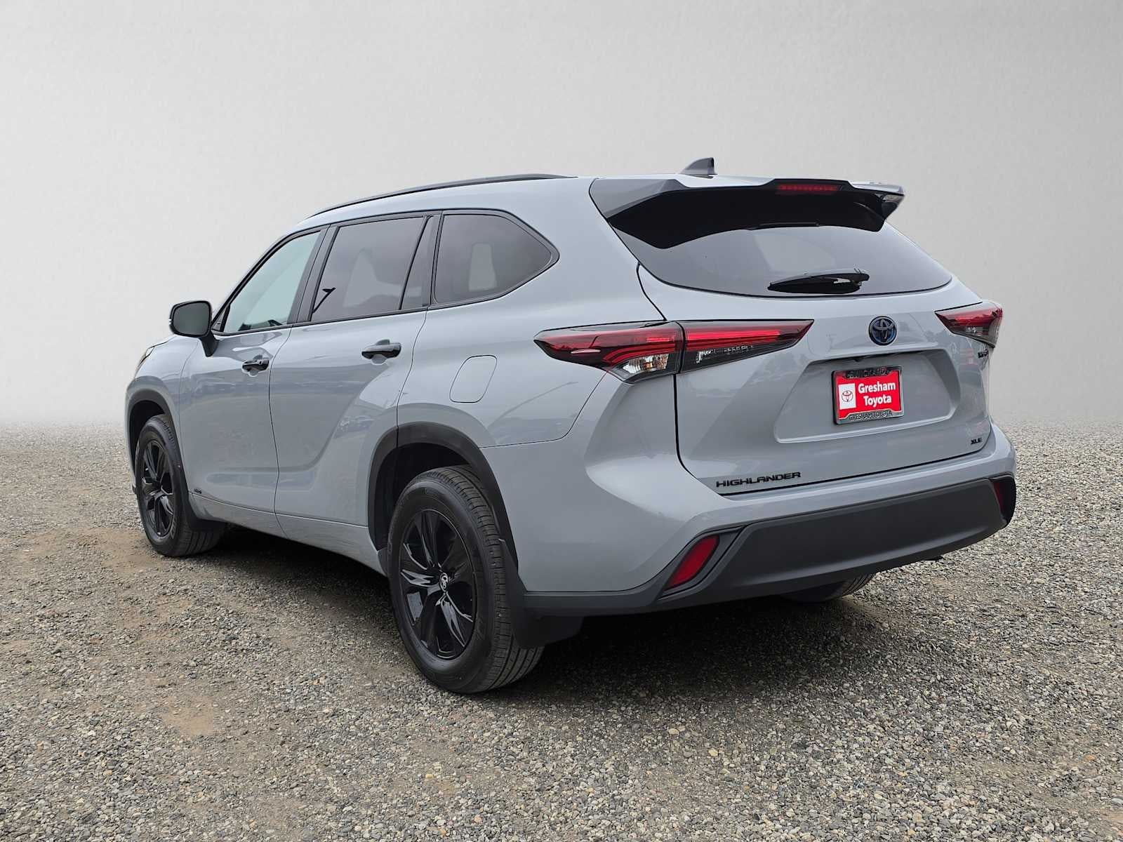 2024 Toyota Highlander Hybrid XLE Nightshade