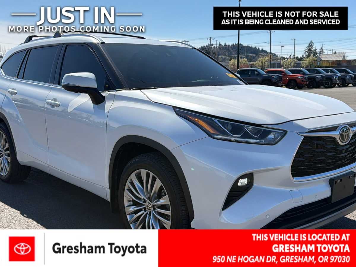 2024 Toyota Highlander Platinum