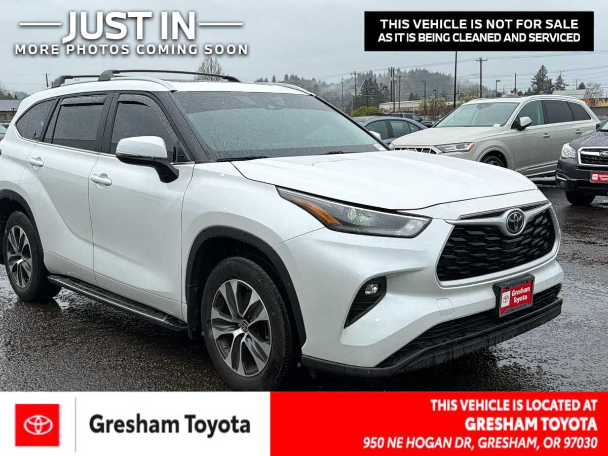 2024 Toyota Highlander XLE