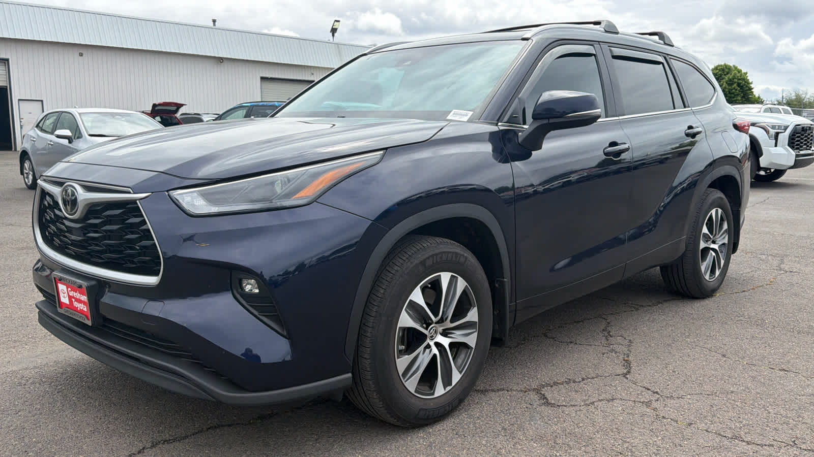 Vehicle Image 2