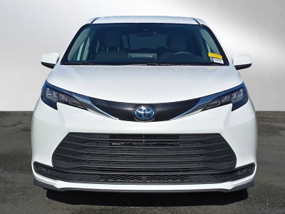 2024 Toyota Sienna LE