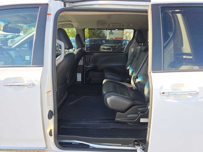 2016 Toyota Sienna SE