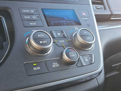 2016 Toyota Sienna SE