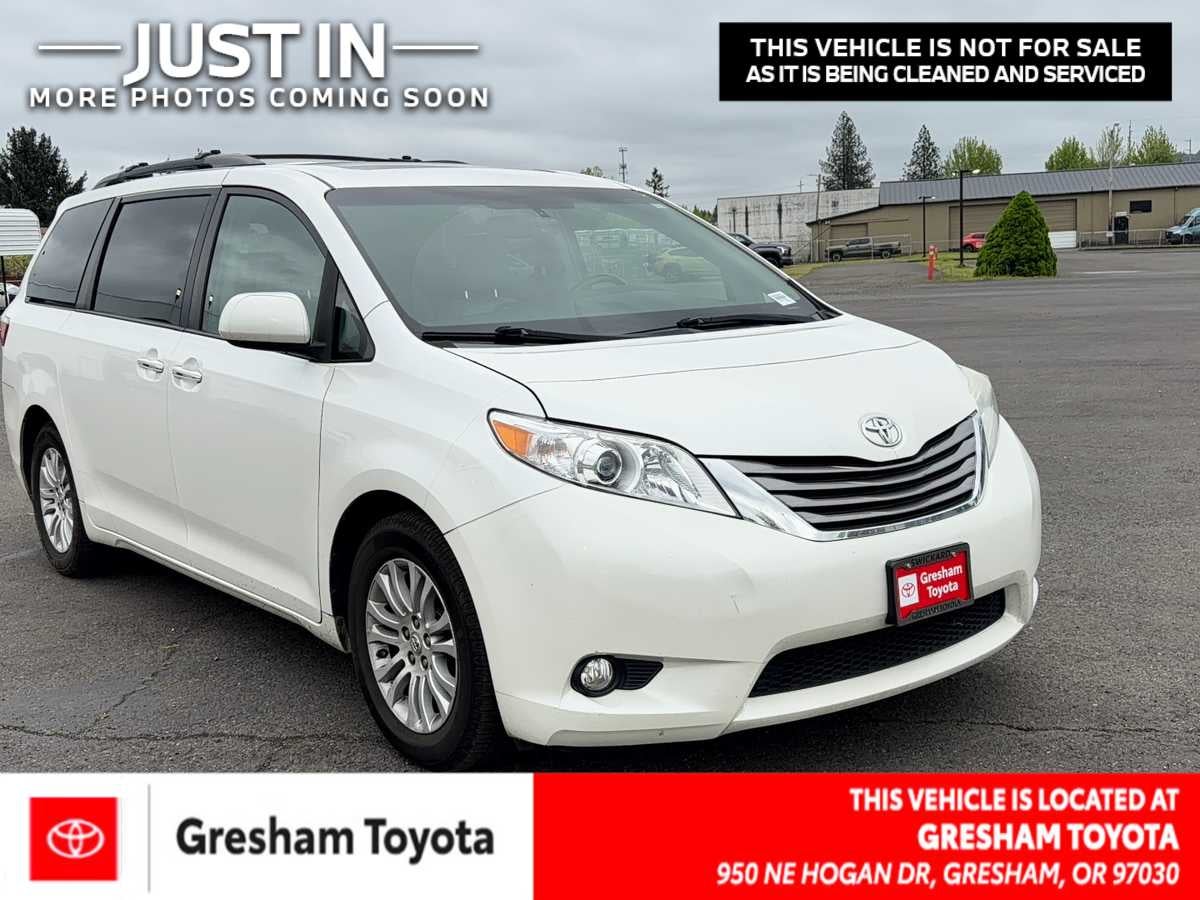 2015 Toyota Sienna XLE