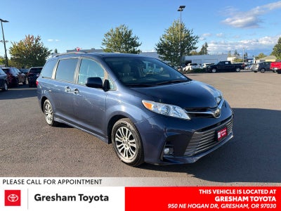 2018 Toyota Sienna XLE