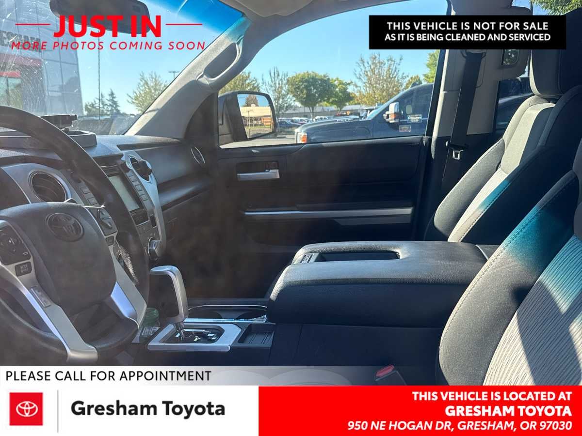 2017 Toyota Tundra SR5