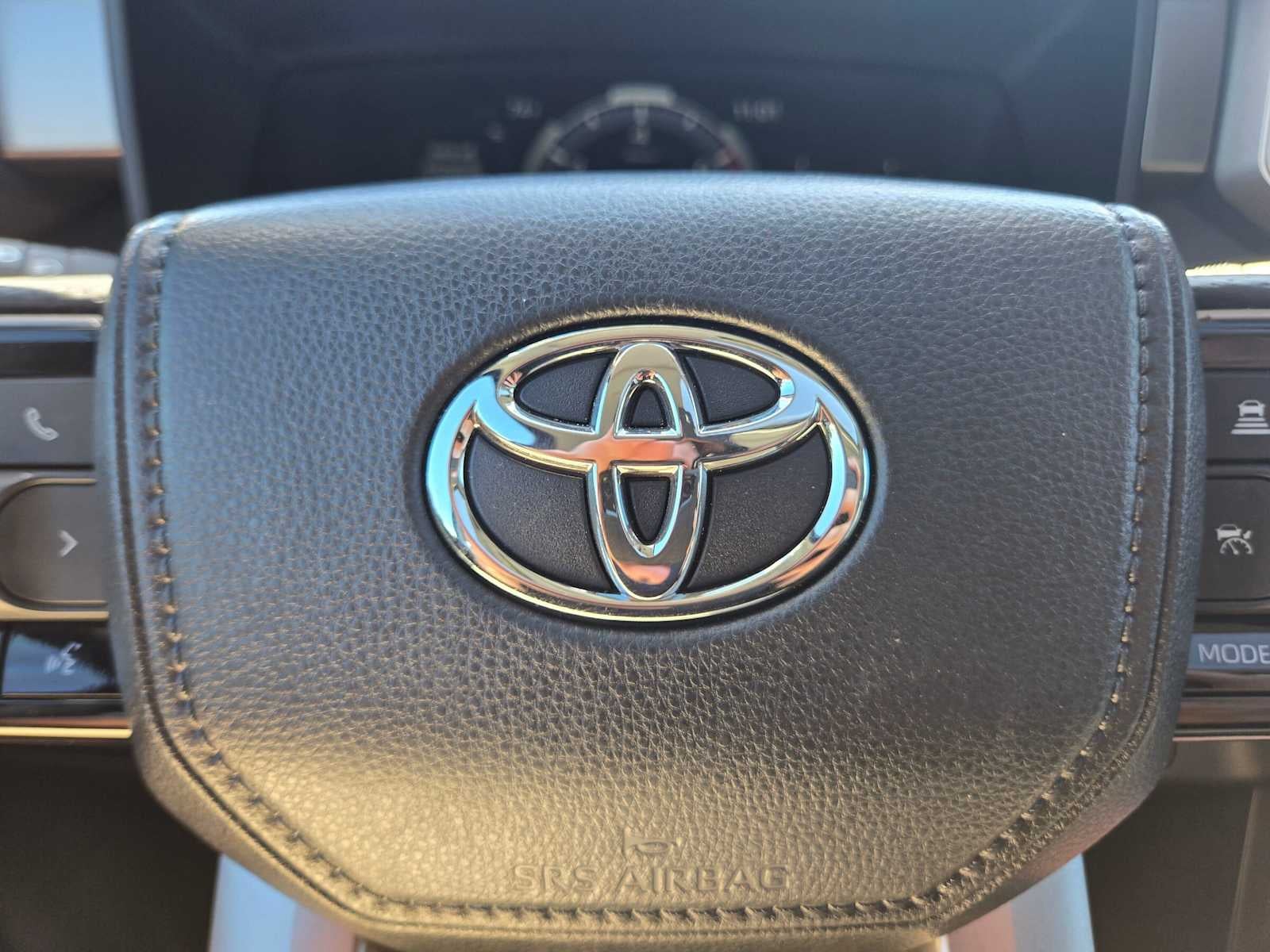 2024 Toyota Sequoia SR5