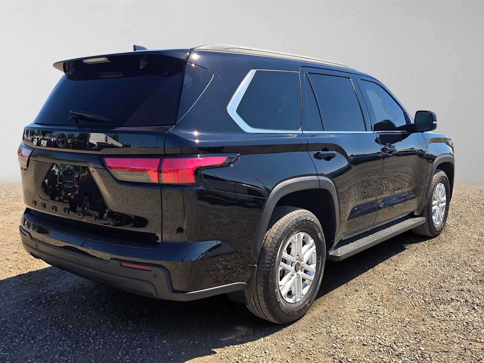 2024 Toyota Sequoia SR5