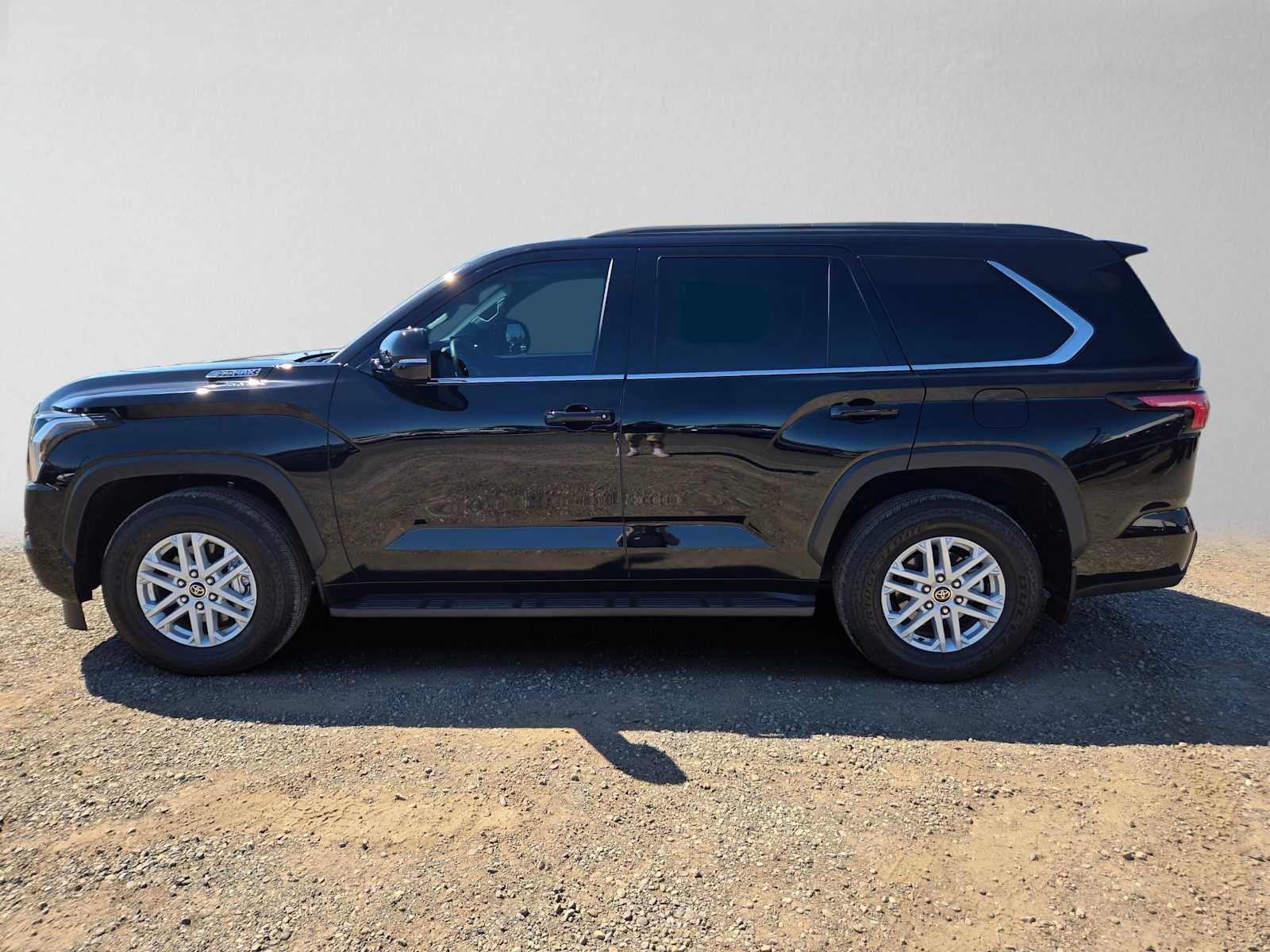 2024 Toyota Sequoia SR5