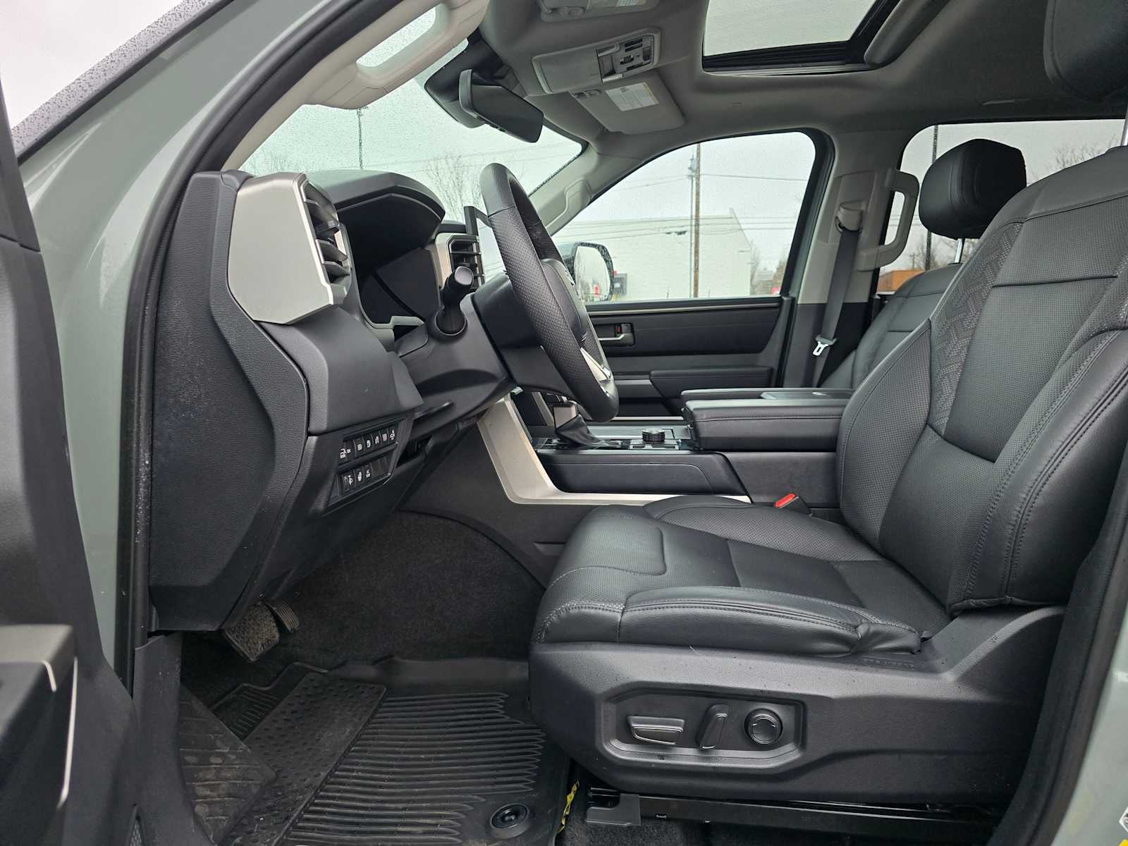 2024 Toyota Sequoia SR5