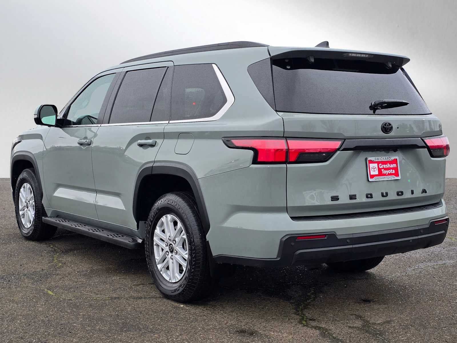 2024 Toyota Sequoia SR5