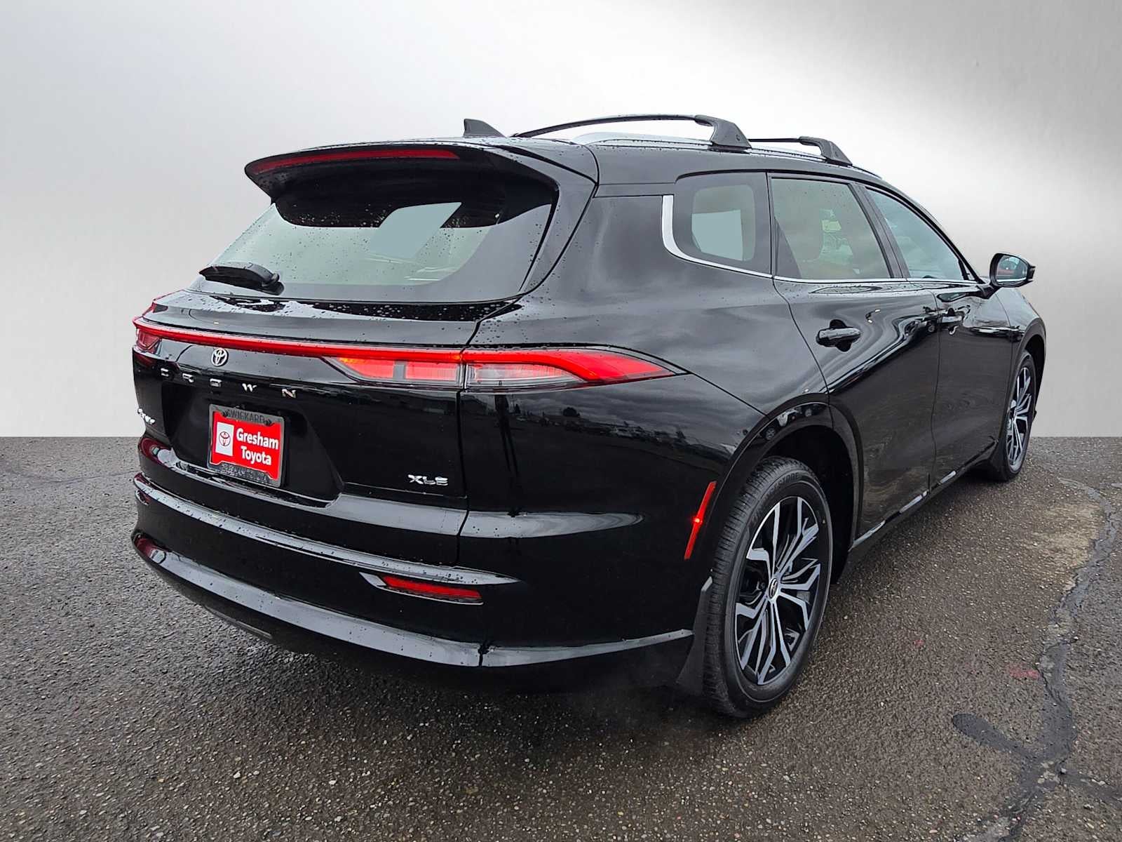 2025 Toyota Crown Signia XLE