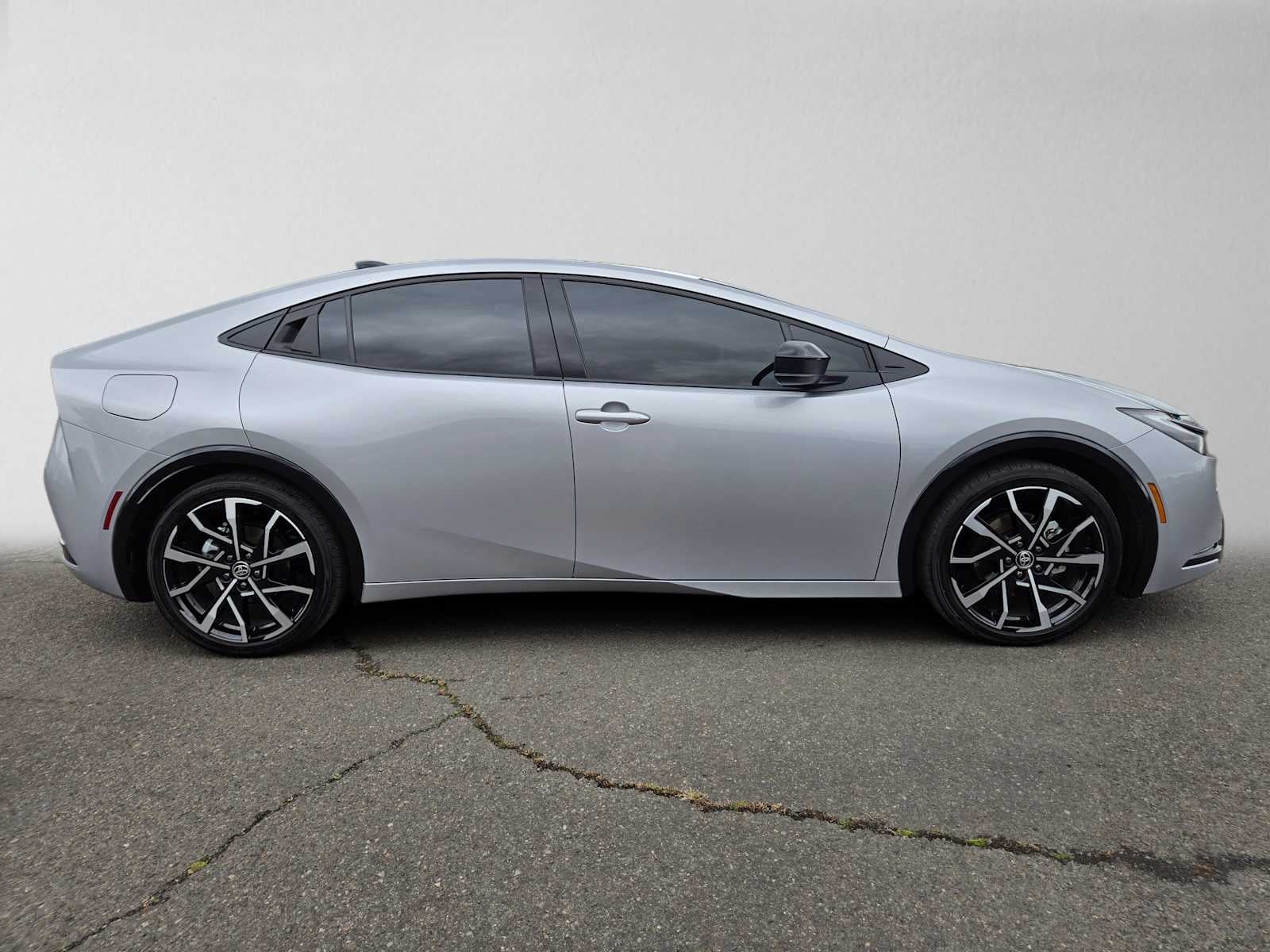 2025 Toyota Prius Plug-In Hybrid XSE