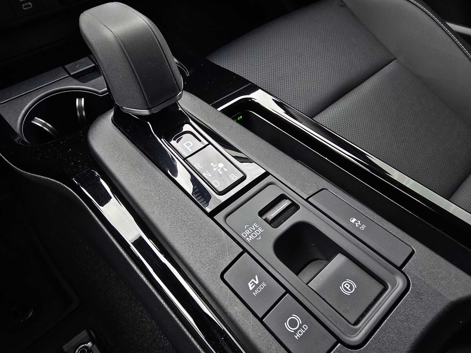 2025 Toyota Prius XLE