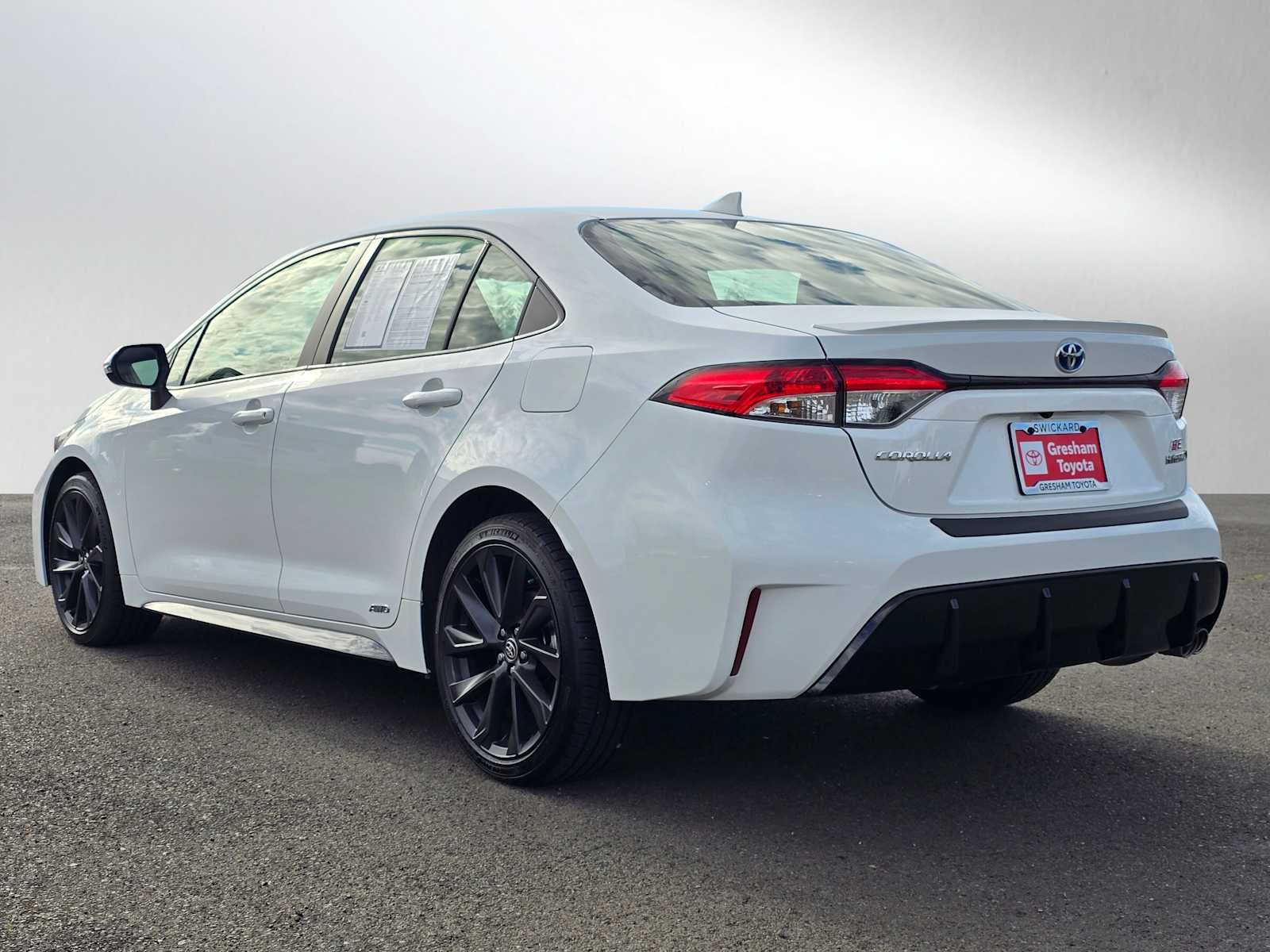 2024 Toyota Corolla Hybrid SE