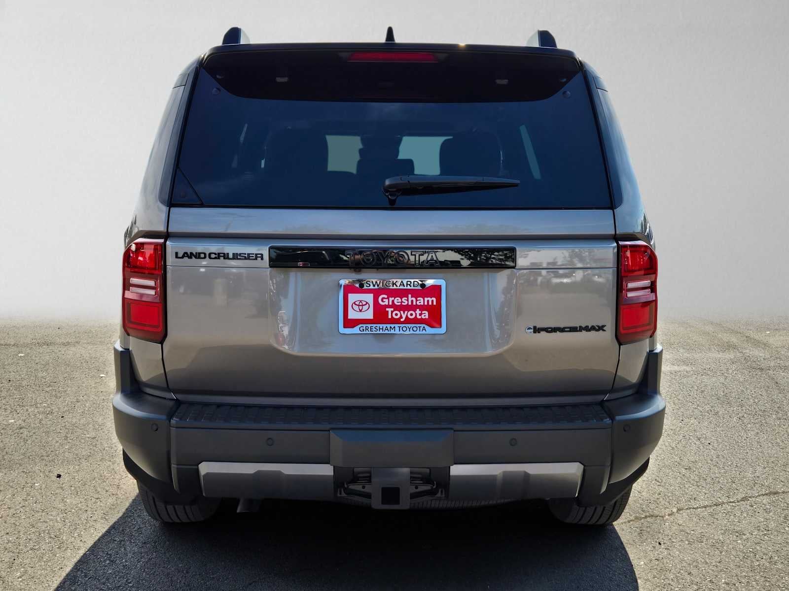 2027 Toyota Land Cruiser 4WD (Natl)