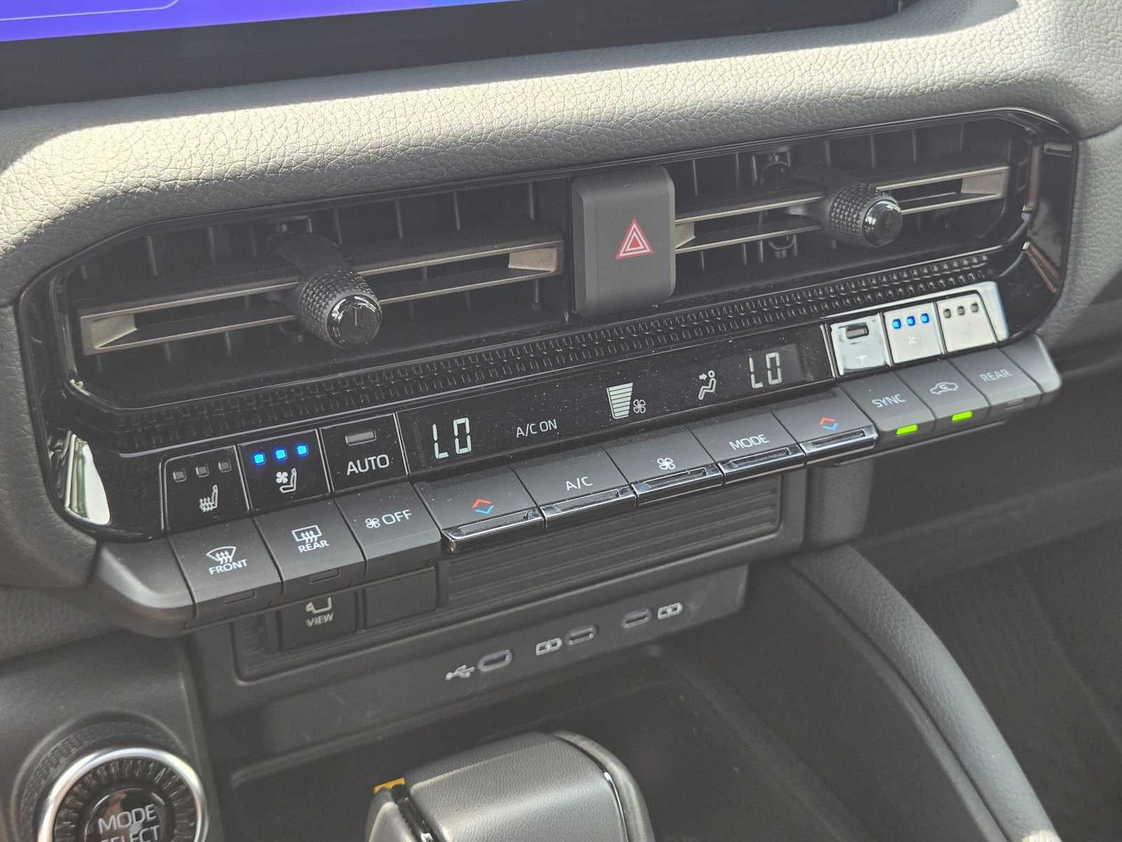 2025 Toyota Land Cruiser 4WD (Natl)