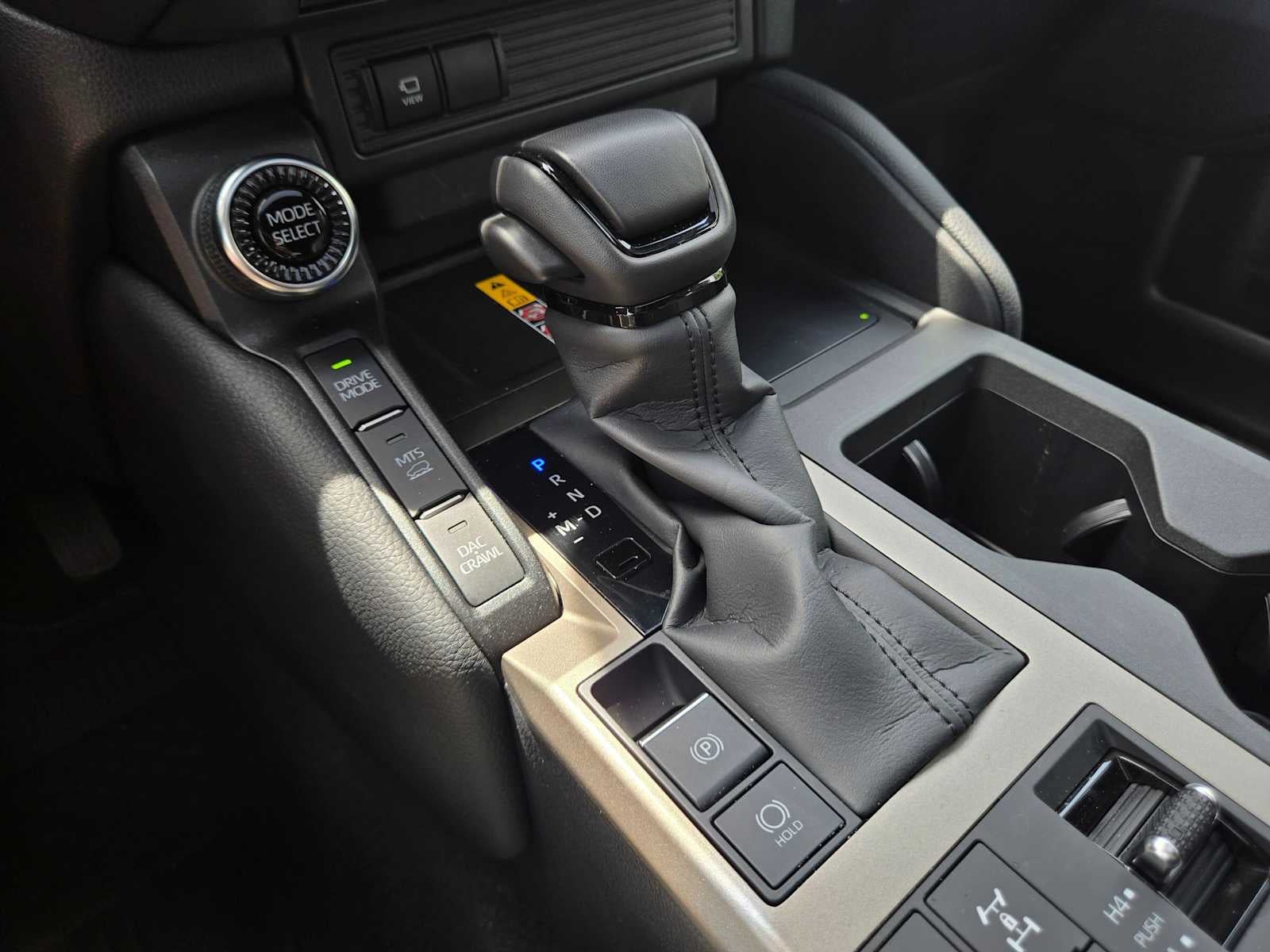 2025 Toyota Land Cruiser 4WD (Natl)