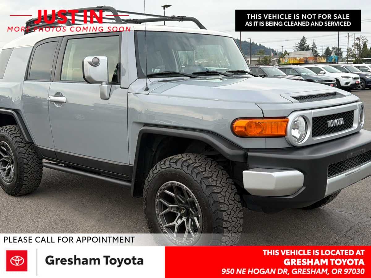 2014 Toyota FJ Cruiser 4WD 4dr Auto (Natl)