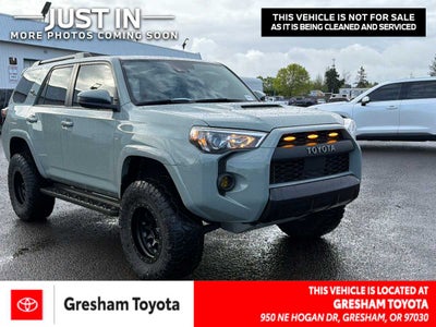 2022 Toyota 4Runner TRD Off Road