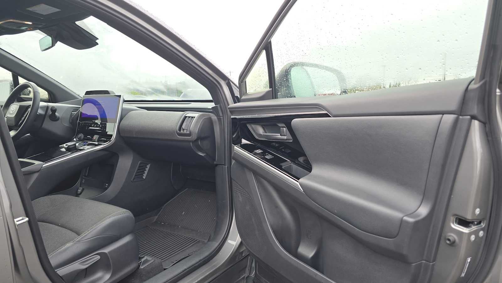 2024 Toyota bZ4X XLE