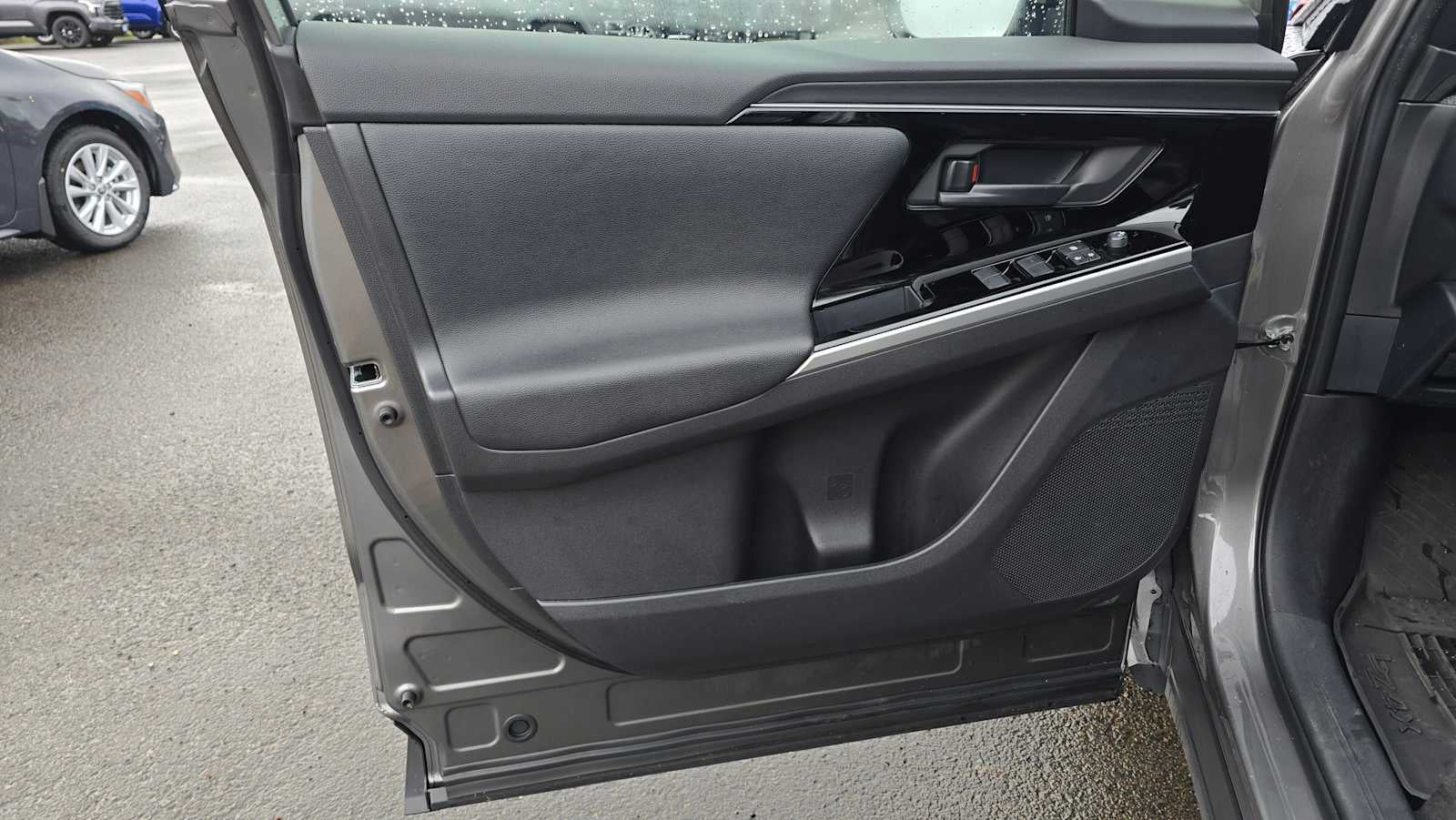 2024 Toyota bZ4X XLE