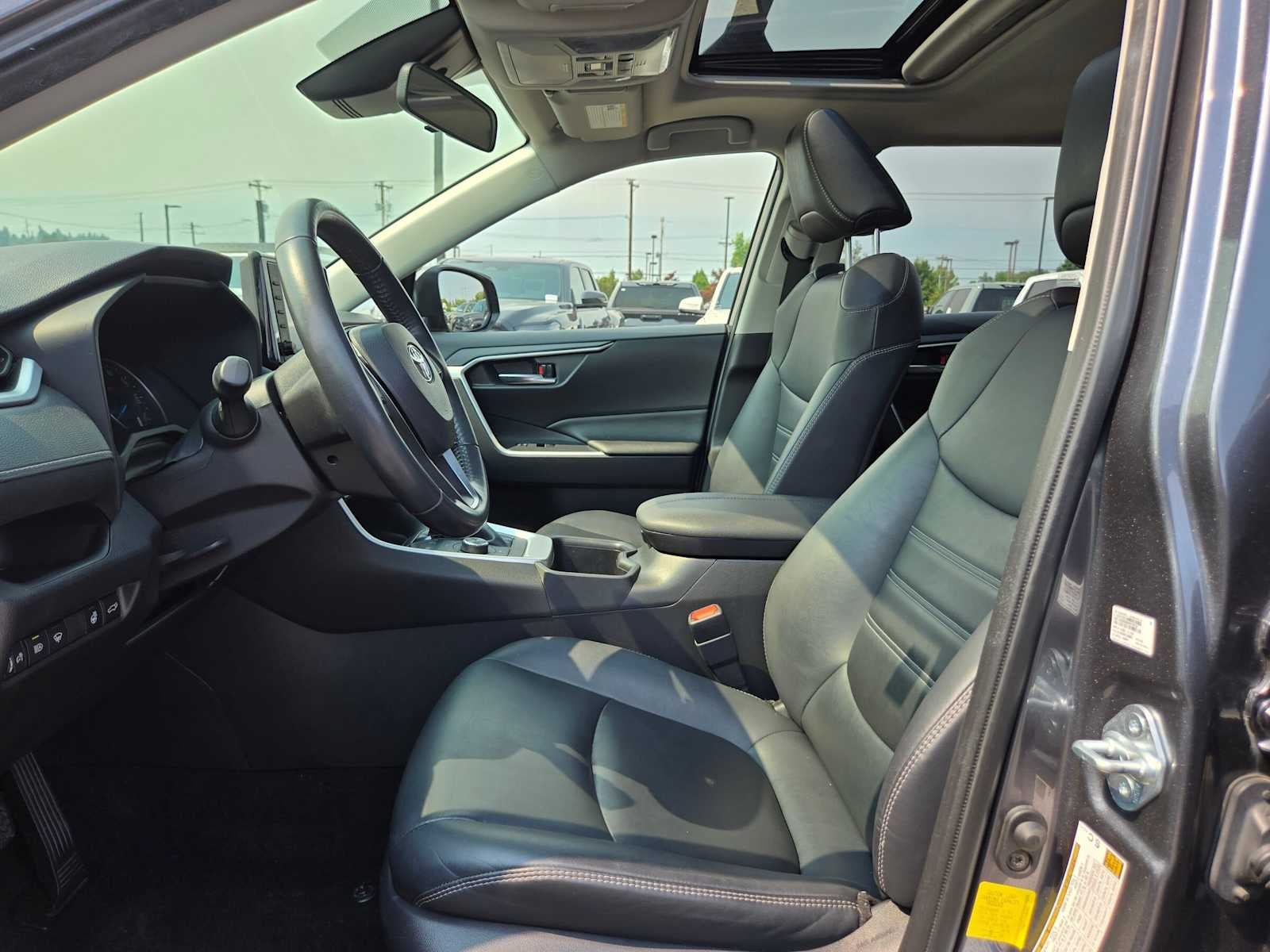 2022 Toyota RAV4 Hybrid XLE Premium