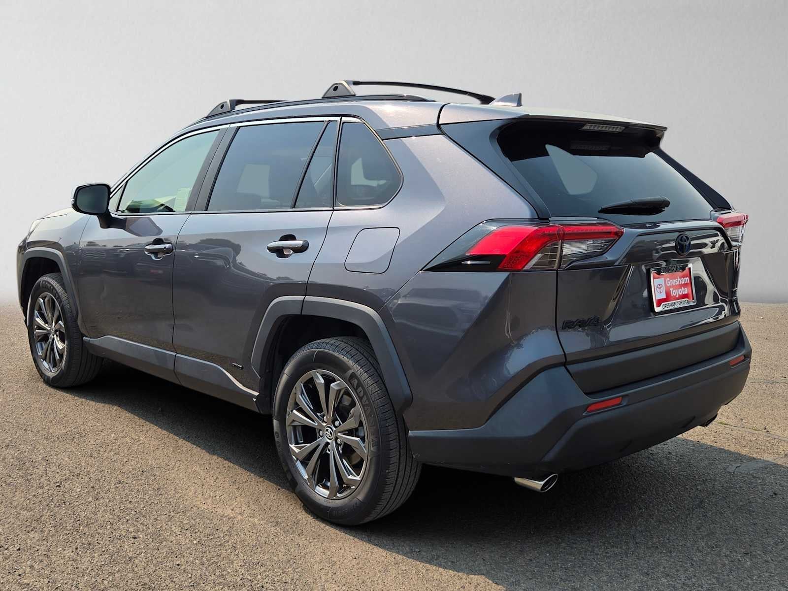 2022 Toyota RAV4 Hybrid XLE Premium