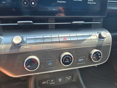 2024 Hyundai Kona SE