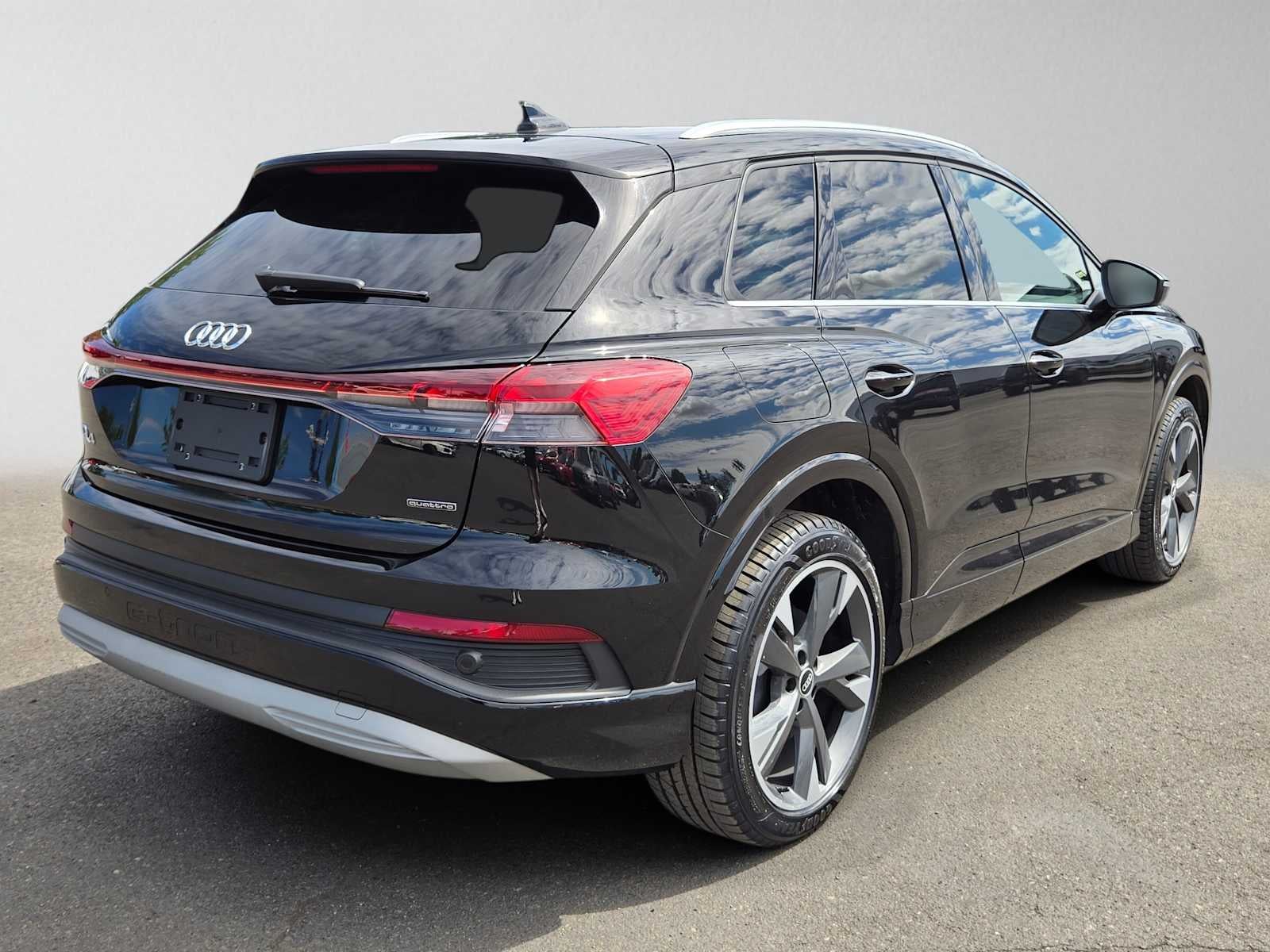 2022 Audi Q4 e-tron Premium Plus