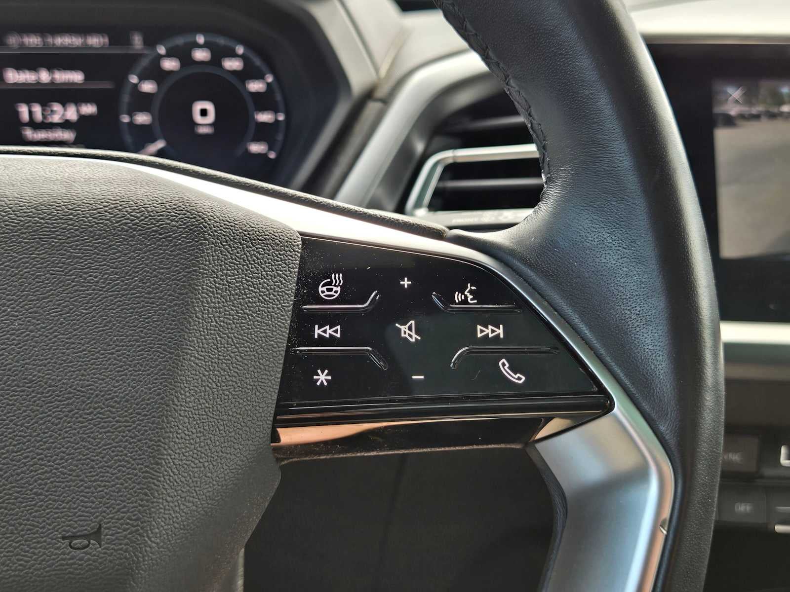 2022 Audi Q4 e-tron Premium Plus