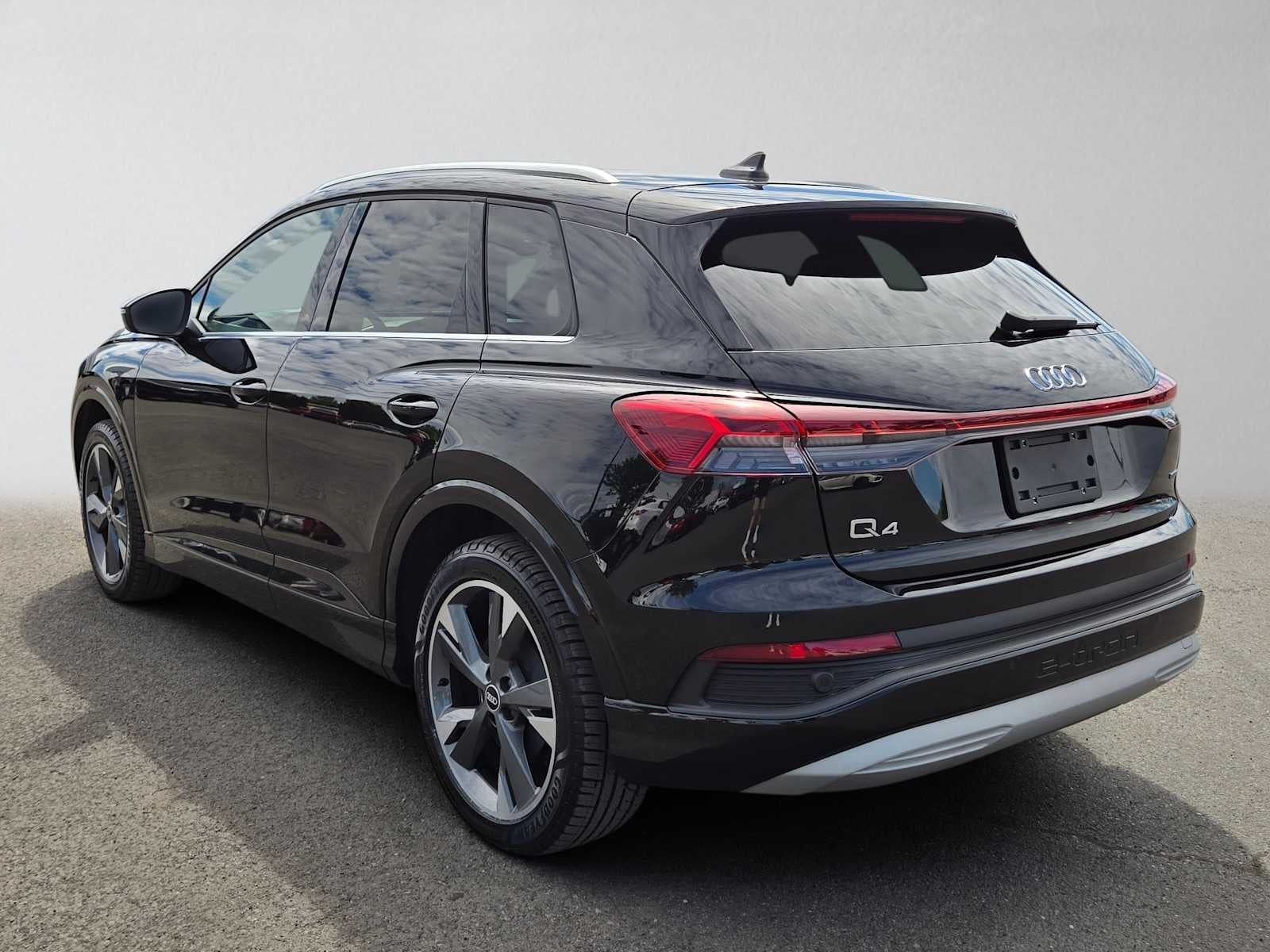 2022 Audi Q4 e-tron Premium Plus