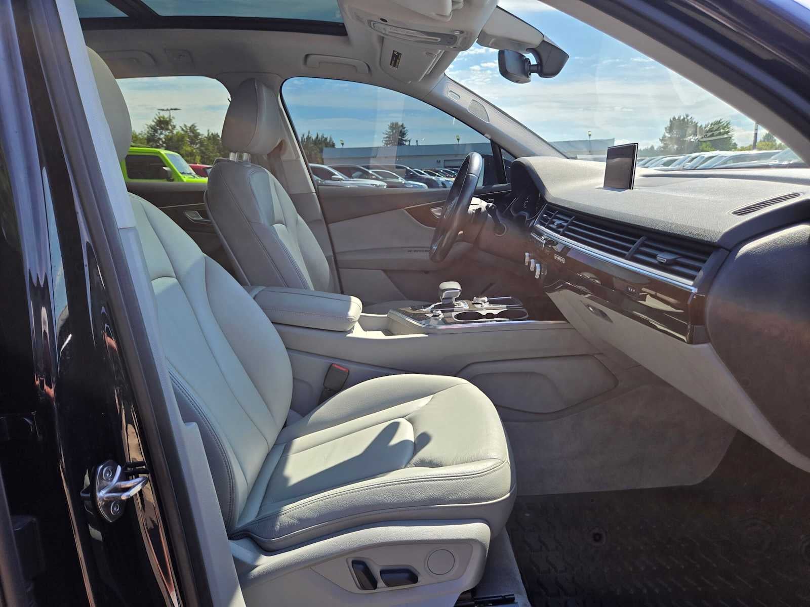 2017 Audi Q7 Premium Plus