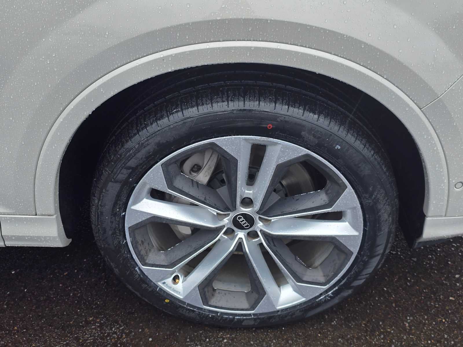 2021 Audi Q7 Premium Plus