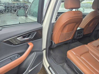 2021 Audi Q7 Premium Plus