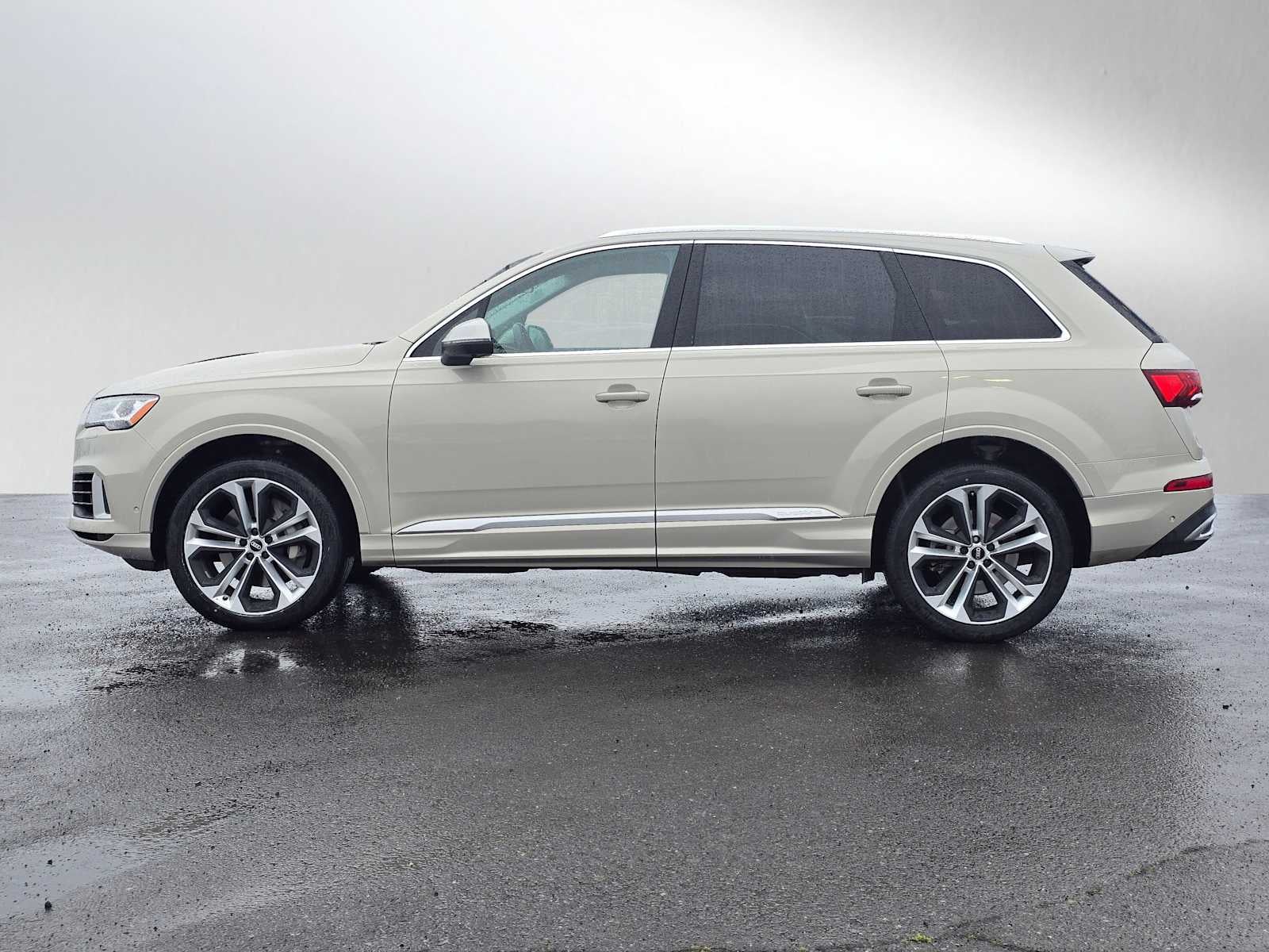 2021 Audi Q7 Premium Plus