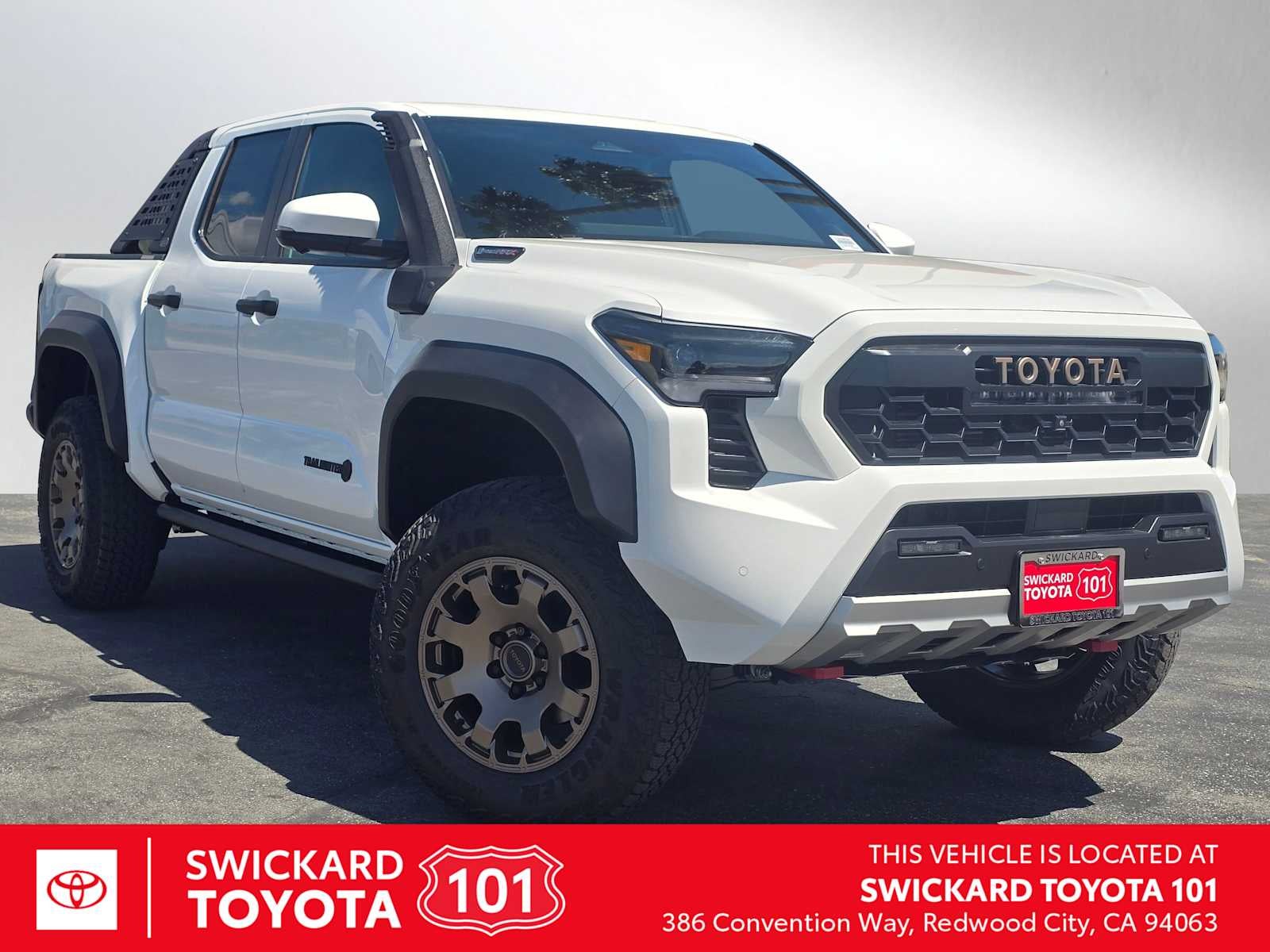 2026 Toyota Tacoma i-FORCE MAX Tacoma Trailhunter