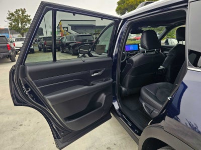 2026 Toyota Grand Highlander Hybrid MAX Platinum
