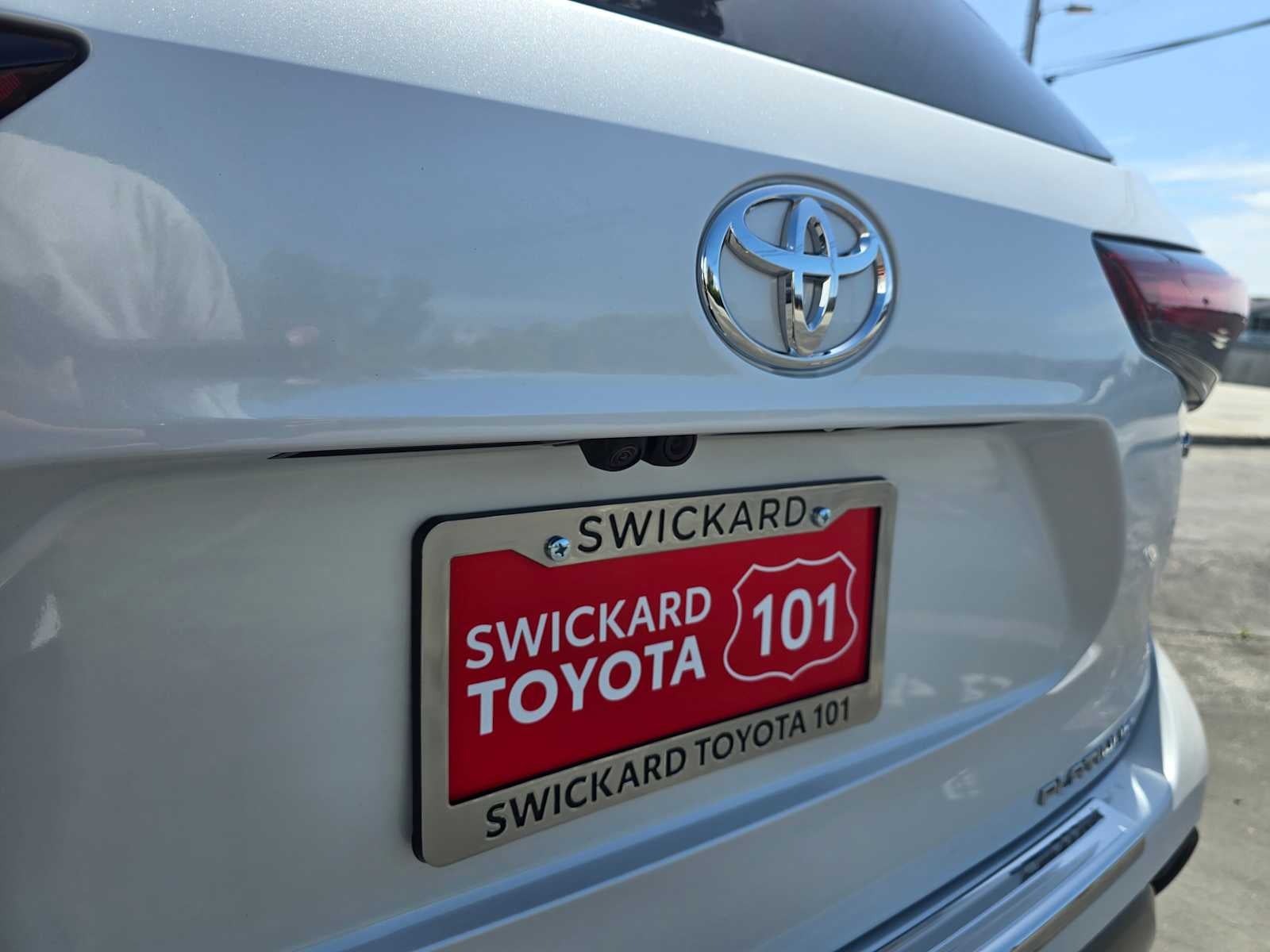 2026 Toyota Highlander Hybrid Platinum
