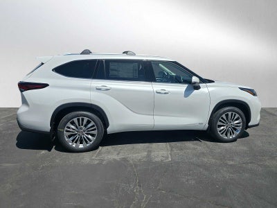 2026 Toyota Highlander Hybrid Platinum