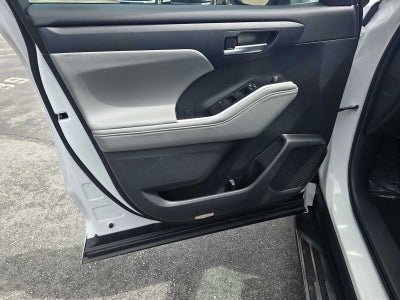 2026 Toyota Highlander Hybrid XLE