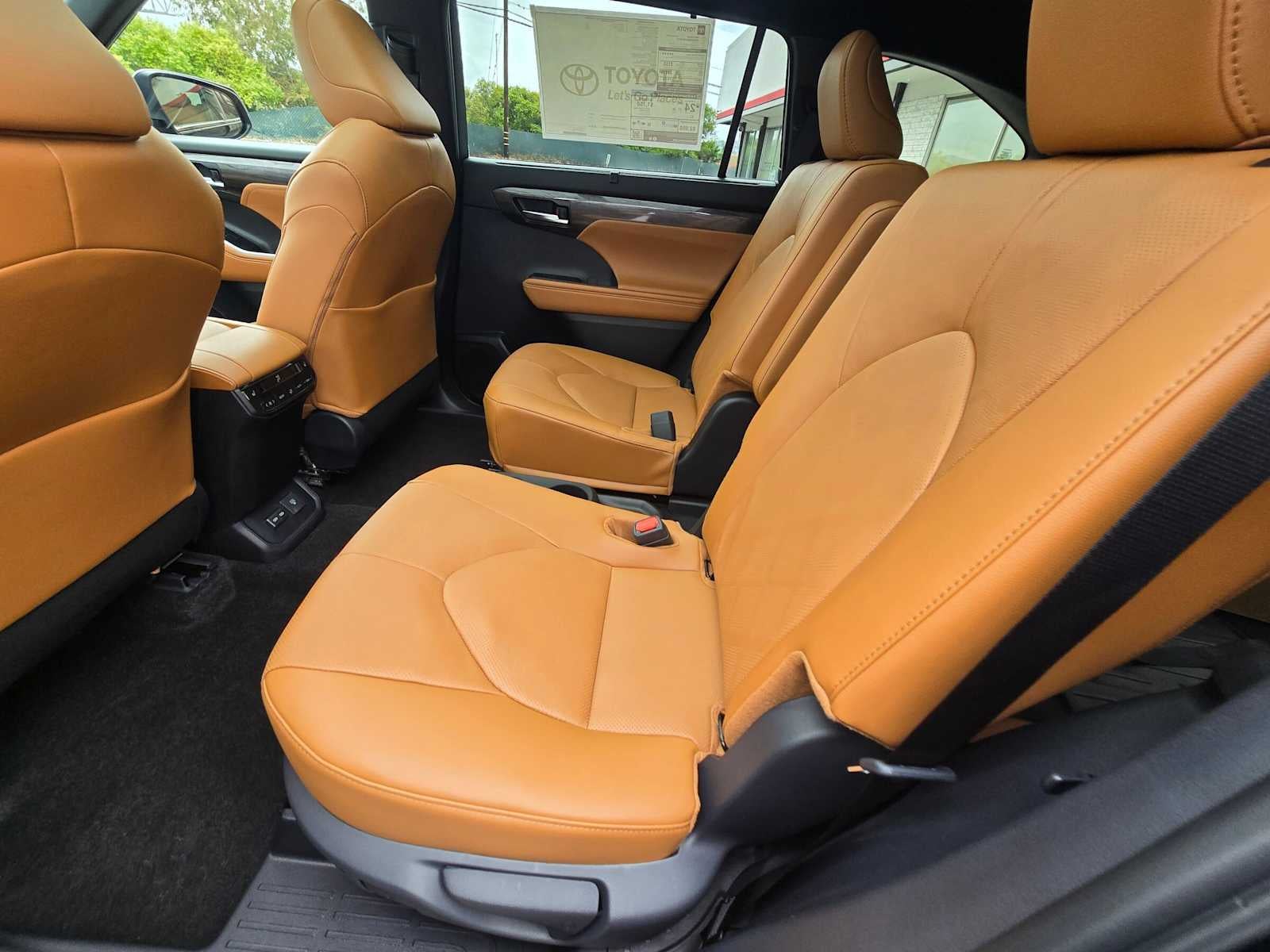 2026 Toyota Highlander Platinum