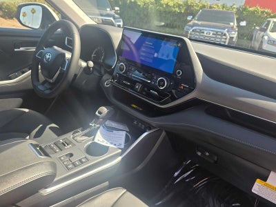 2026 Toyota Highlander XLE