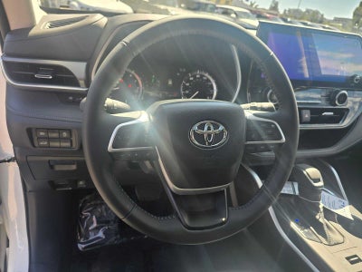2026 Toyota Highlander XLE