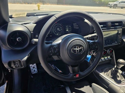 2026 Toyota GR86 Premium MT